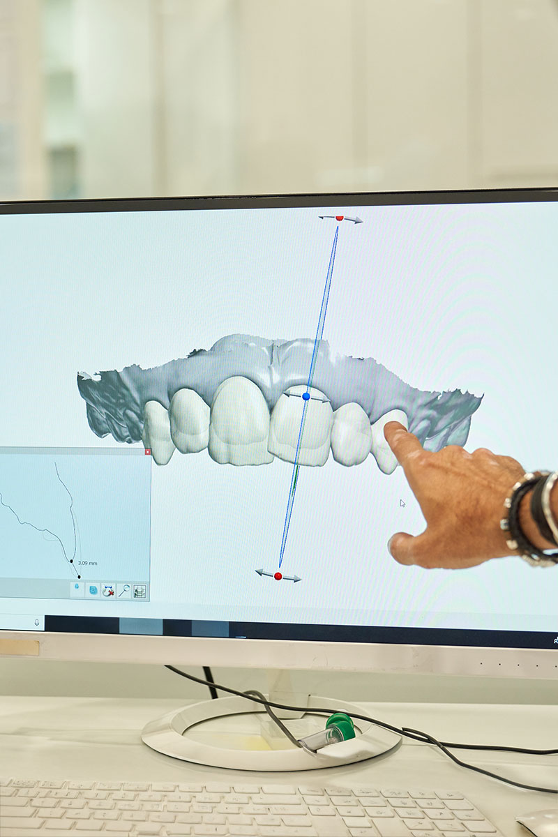 Soluții digitale personalizate pentru clinici stomatologice